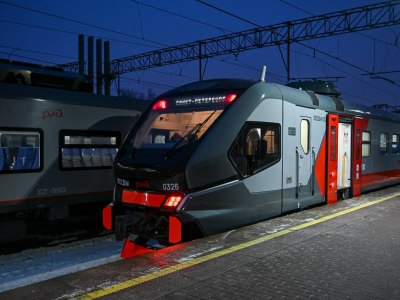 В Петербурге со станции «Сестрорецк» запустили новый электропоезд серии ЭП2ДМ