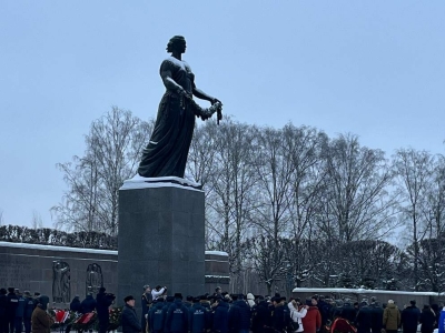 Игорь Мартынов почтил память жителей и защитников блокадного Ленинграда