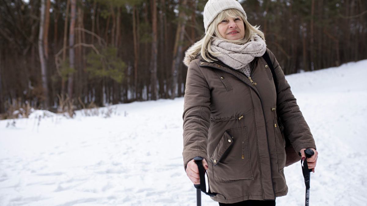 зима, мороз, снег, прогулка, пенсионерка