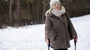 Регионы России обеспечат профилактику падений у пожилых - Фото