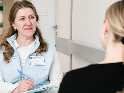 Еще в пяти больницах Москвы начали работать социальные координаторы