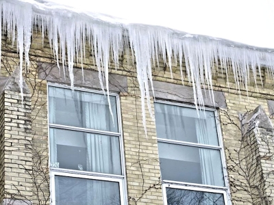 В Санкт-Петербурге за сосульками на крышах следит нейросеть