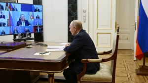 Владимир Путин провел онлайн-встречу с Совбезом РФ - Фото