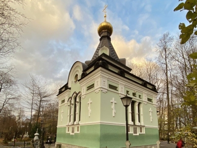 В Петербурге выстроилась очередь к часовне Ксении Петербургской