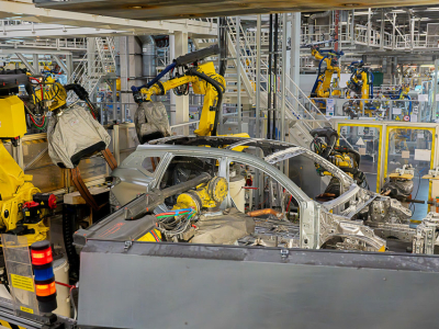 В Калужской области произвели свыше 115 тысяч автомобилей Tenet