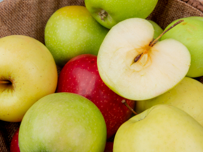 В Екатеринбург завезли более 20 тонн кавказских яблок