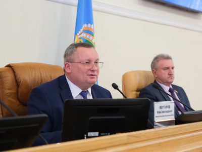 Под председательством Игоря Мартынова прошло расширенное заседание Совета Думы Астраханской области