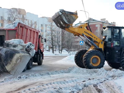 В Ленобласти дорожные службы и фермерские хозяйства объединились для уборки улиц