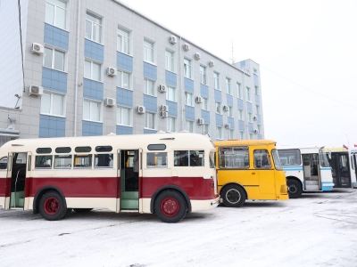 Колпинский автобусный парк отпраздновал 70-летний юбилей