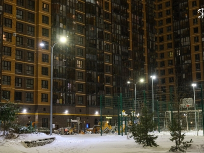 В петербургском квартале Полюстрово подключили новое уличное освещение