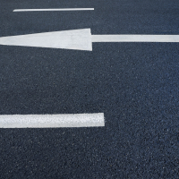 Столбы «Дороги жизни» в Ленобласти отремонтируют за 42 млн рублей  