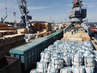 Новый портовый комплекс для зерна построят в Астраханской области