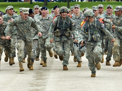 «Один выстрел русских и штаны на замену»: в Германии высмеяли действия НАТО на границах России