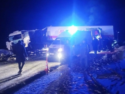 Массовое ДТП перекрыло трассу Тюмень – Ханты-Мансийск