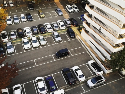 Более 3,5 тысячи парковочных мест продали в Москве на аукционах в 2025 году