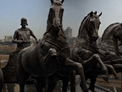 В Москве завершилась реставрация главных символов Московского ипподрома