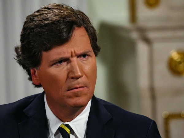 Такер Карлсон заявил, что Европу ждет поражение в войне с Россией - Фото