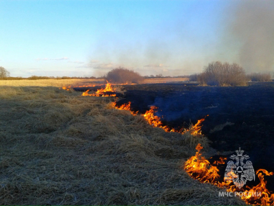В Мурманске из-за снега с крыш дома остаются без света