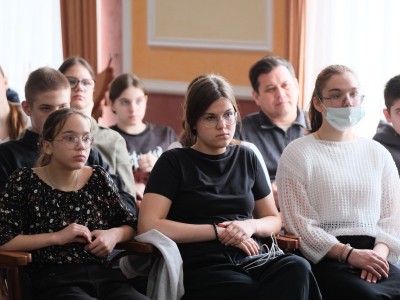 Молодежный парламент при Астраханской Облдуме провел встречу для воспитанников социальных центров