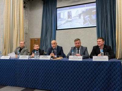 В Петербурге обсудили создание единого стандарта обслуживания маломобильных пассажиров на транспорте