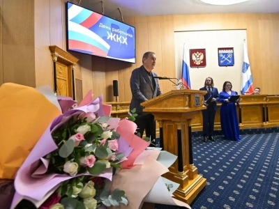 Александр Дрозденко вручил госнаграды более 50 сотрудникам сферы ЖКХ Ленобласти