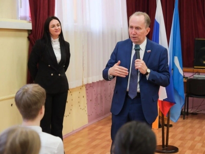 Игорь Седов рассказал астраханским школьникам о цифровой безопасности