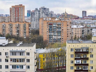 В Москве стартовали работы по капремонту крыш жилых домов