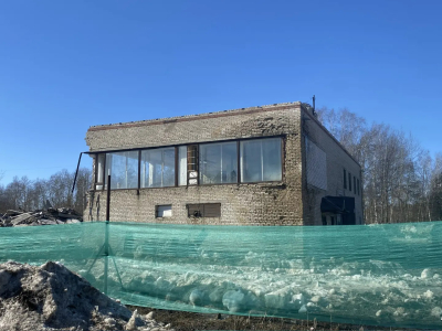 В Воскресенске сносят аварийное здание столовой