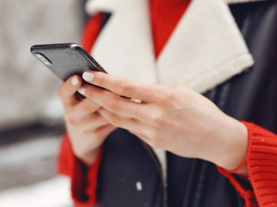 В Петербурге пропал мобильный интернет из-за атаки беспилотников