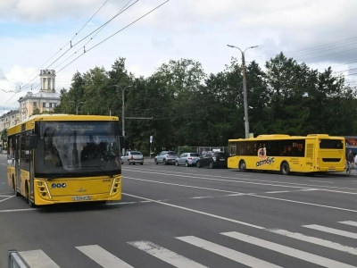 Евраев: программа обновления транспорта региона завершится досрочно