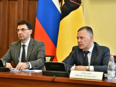 Михаил Евраев обсудил с Игорем Щеголевым меры поддержки ответственных предпринимателей