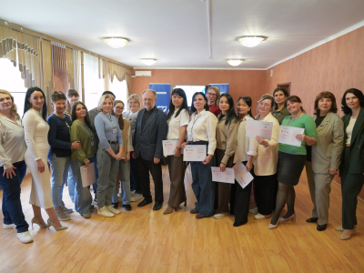 Астраханские соцработники освоили новые методы помощи детям участников СВО