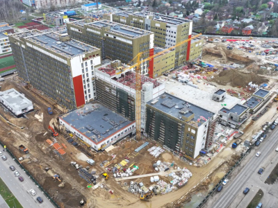 Готовность новой многопрофильной клиники в Ольгино составляет почти 50%