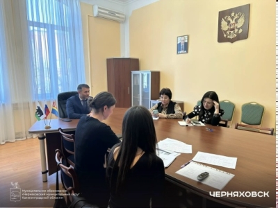 Виктор Вобликов провел совещание по подготовке к фестивалю «Цветы России» в Черняховске