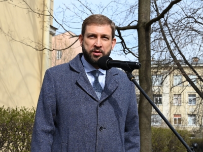 Дмитрий Ваньчков поздравил жителей Петербурга с Днем молодежи
