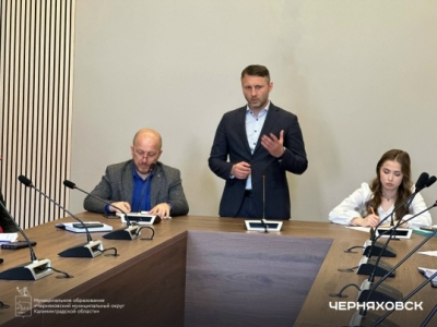 Вобликов поручил управляющим компаниями Черняховска обеспечить чистоту города к праздникам