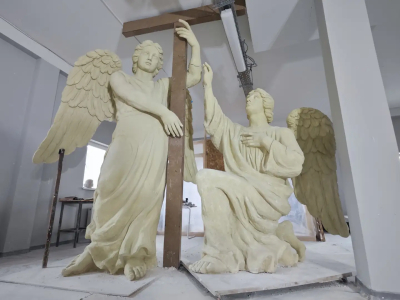 В Петербурге воссоздают утраченный элемент фасада Духовной академии