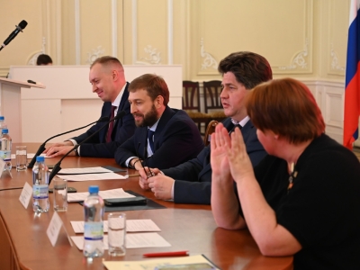 Дмитрий Ваньчков встретился с предпринимателями Петроградского района Петербурга