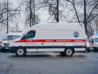 Беглов поздравил работников скорой помощи с профессиональным праздником