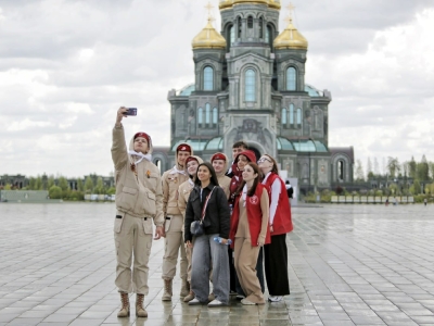 На поездки калининградской молодежи по регионам России направляют 104,5 млн рублей
