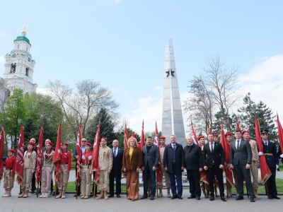 Депутаты Облдумы приняли участие в открытии фотовыставки в Астрахани