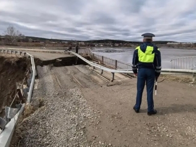 Под Нижним Тагилом из‑за паводка обрушился мост