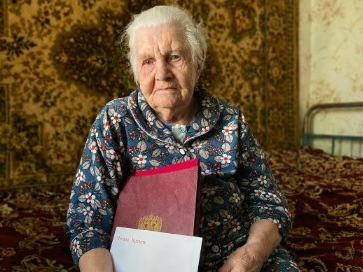 Труженица тыла из Калининграда отметила 102-й день рождения