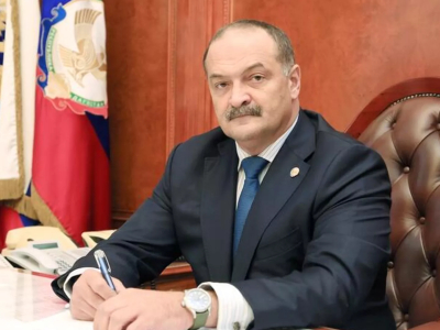 Меликов заявил о поддержке мэра Махачкалы в решении проблем города