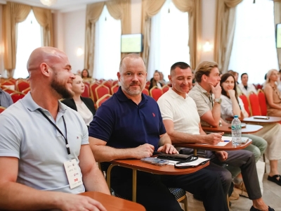 Евраев пригласил бизнес на Неделю предпринимательства в Ярославле и Ростове