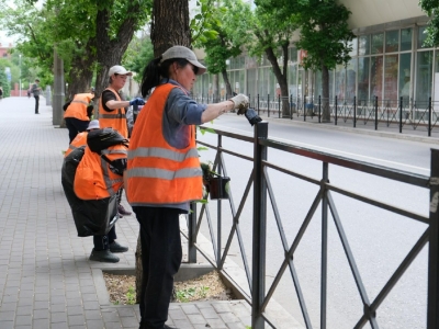 В Астрахани продолжается обновление пешеходных зон