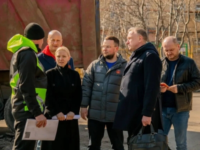 Иван Лебедев проверил состояние двух участков дороги по улице Юрия Гагарина в Мурманске