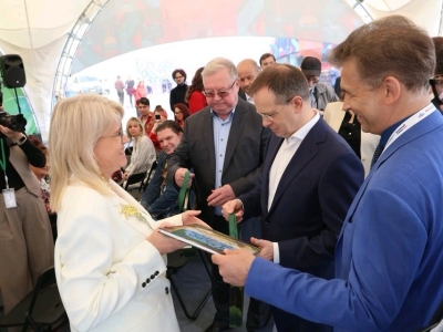 В день своего юбилея Сбер передал Петербургу книгу об истории города