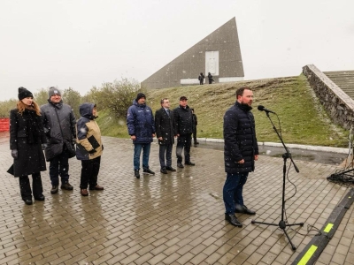 Лебедев сообщил, что Вечный огонь с Зеленого мыса отправили на хранение в Долину Славы