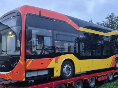 Первый троллейбус «Синара-6254» с автономным ходом прибыл в Ярославль